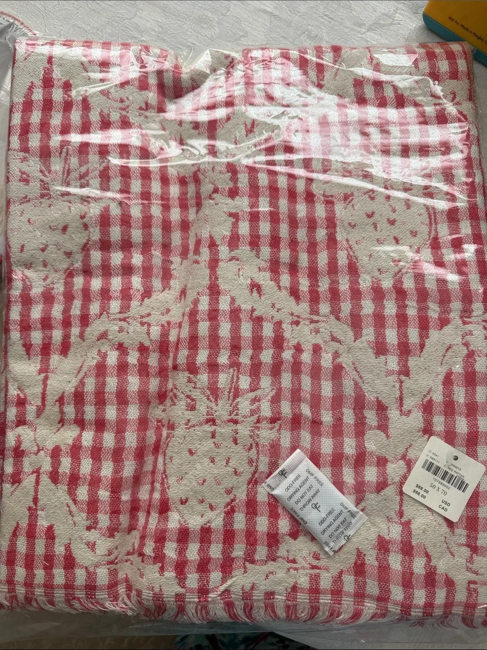 Anthropologie Pink & Cream Geometric Medallion Throw strawberry gingham